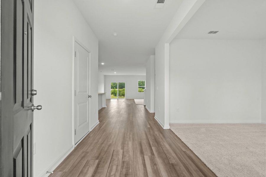 Representative unfurnished interior of a home built from the Sagan by Starlight Homes in Cottonwood Creek, San Marcos (Image 17).