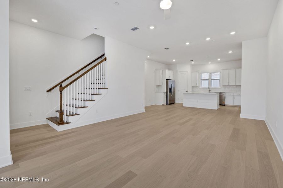 Spacious, unfurnished interior of a new home in , Jacksonville Beach (Image 17).