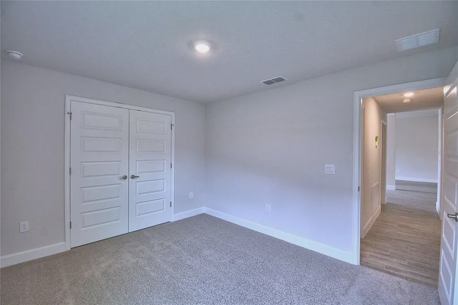 Spacious, unfurnished interior of a new home in Lake Juliana Estates, Auburndale (Image 35).