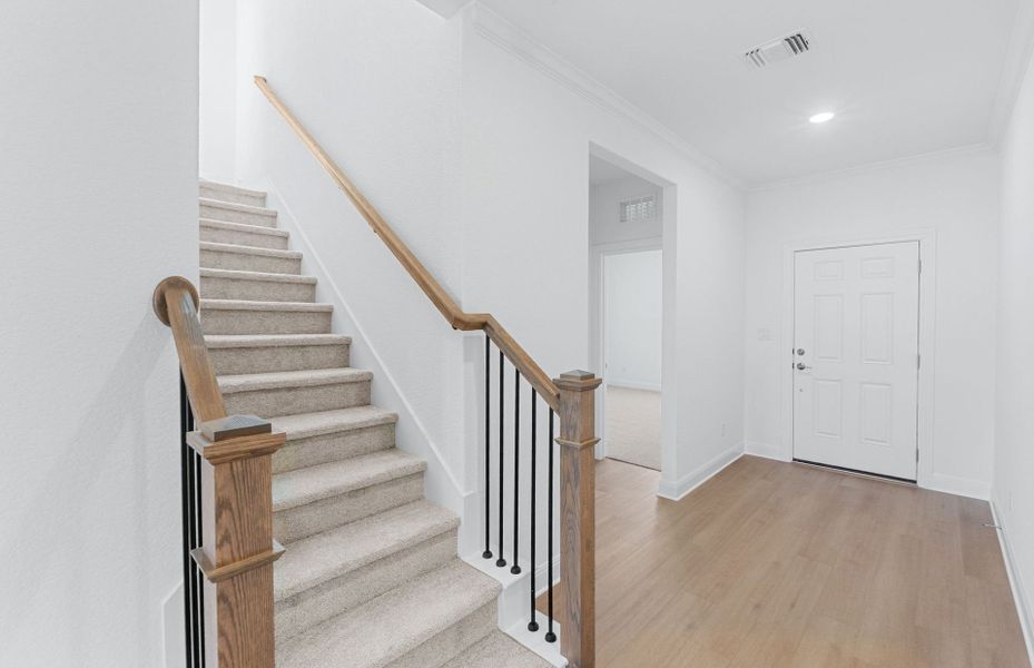 Spacious, unfurnished interior of a new home in Saddleback at Santa Rita Ranch, Liberty Hill (Image 48).