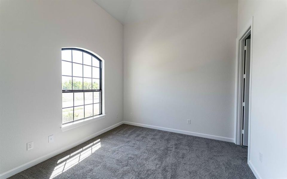 Spacious, unfurnished interior of a new home in Sonoma Verde, Rockwall (Image 25).