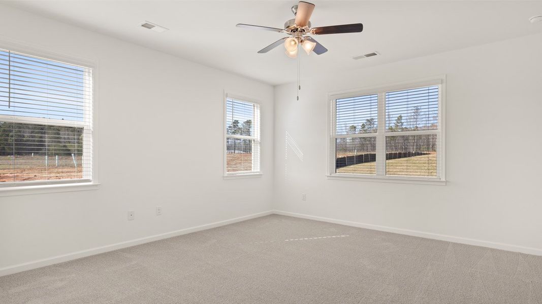 Representative unfurnished interior of a home built from the Edison by D.R. Horton in Heritage Pointe, Senoia (Image 17).