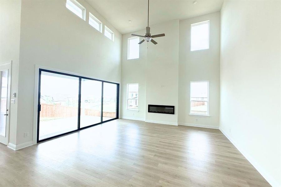 Spacious, unfurnished interior of a new home in Sweetgrass, Haslet (Image 20).