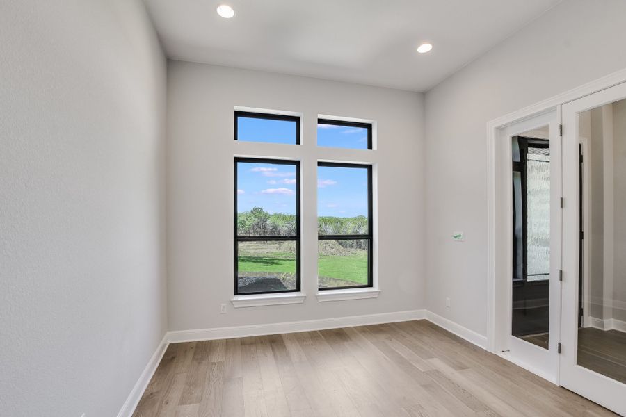 Representative unfurnished interior of a home built from the San Simeon I by Giddens Homes in Clearwater Ranch, Liberty Hill (Image 498).