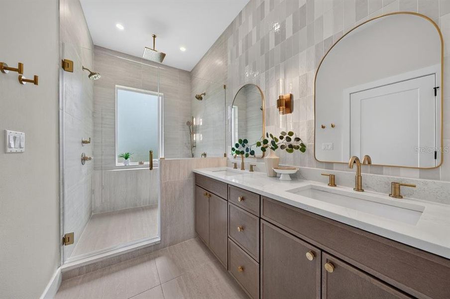 Furnished interior view inside a new home in , St. Petersburg (Image 9).
