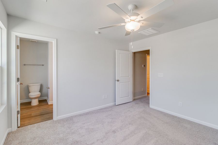 Spacious, unfurnished interior of a new home in Haynes Park, Columbia (Image 20).