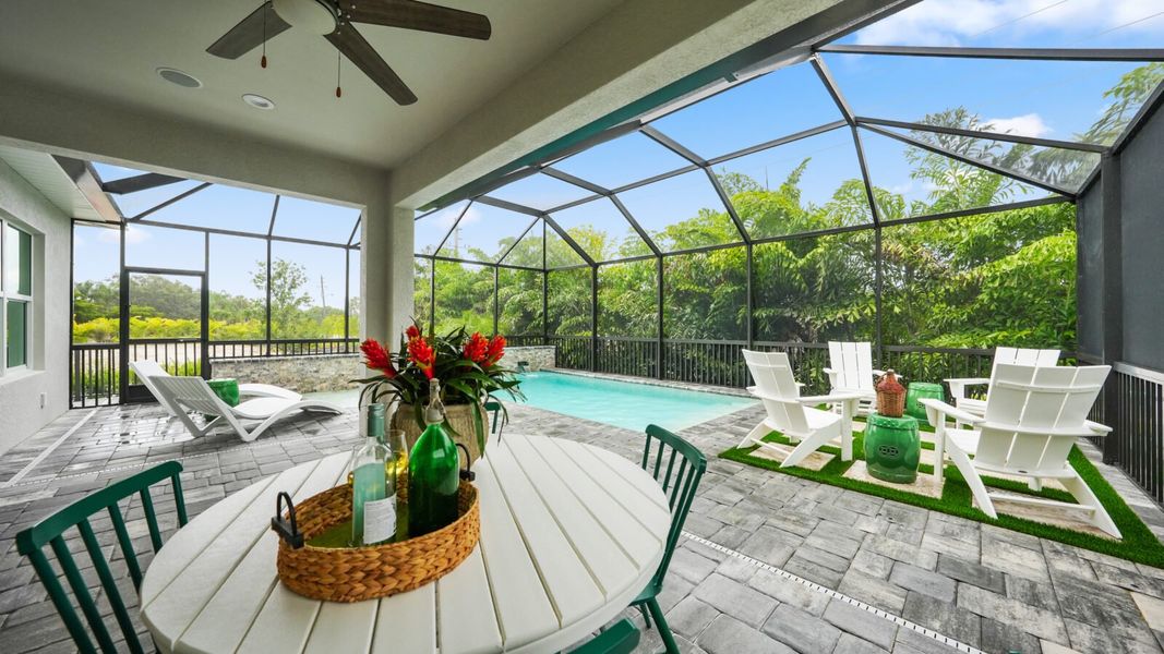 Exterior details and patio area of a home in Tide Marsh, Fort Myers (Image 4).