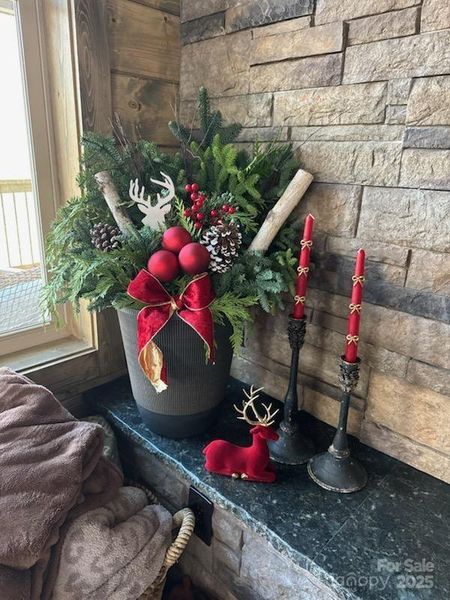 DECORATIONS ON FIREPLACE