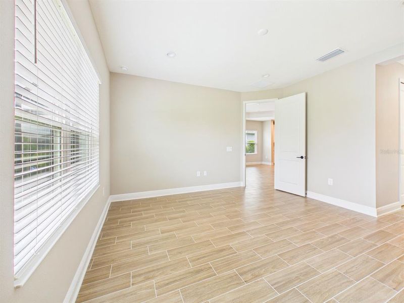 Spacious, unfurnished interior of a new home in , Sarasota (Image 62). Spacious, unfurnished interior of a new home in , Sarasota (Image 62).