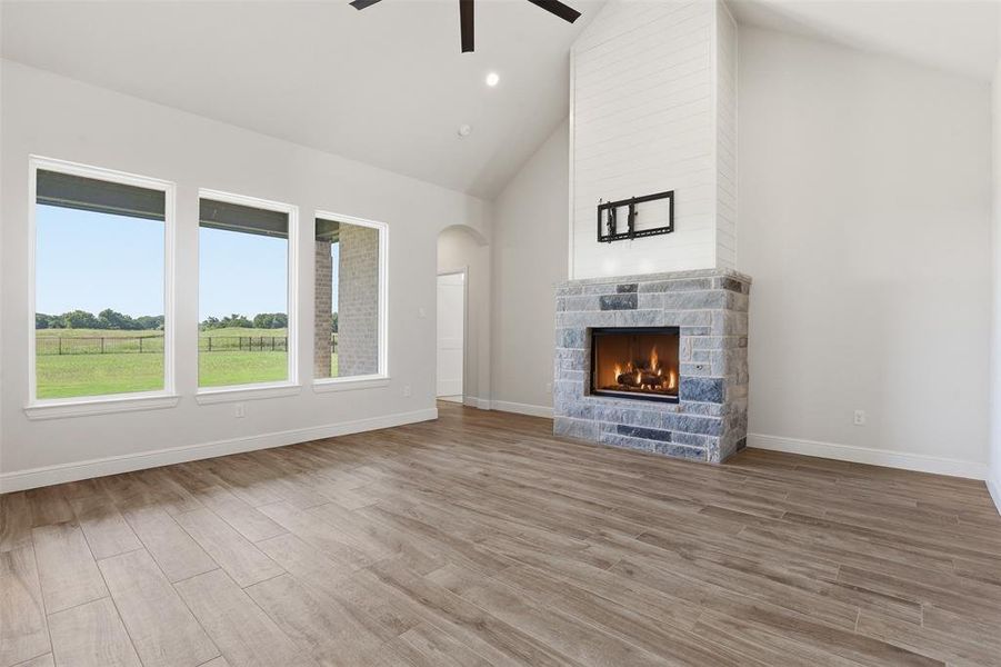 Spacious, unfurnished interior of a new home in , Glen Rose (Image 28). Spacious, unfurnished interior of a new home in , Glen Rose (Image 28).