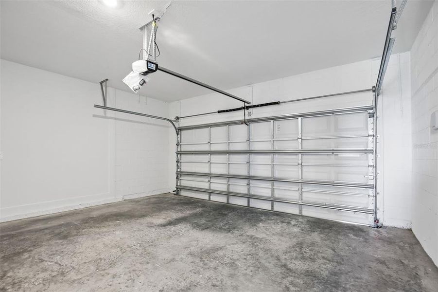 Spacious, unfurnished interior of a new home in Magnolia Bay - Reserve Series, Nokomis (Image 29). Spacious, unfurnished interior of a new home in Magnolia Bay - Reserve Series, Nokomis (Image 29).