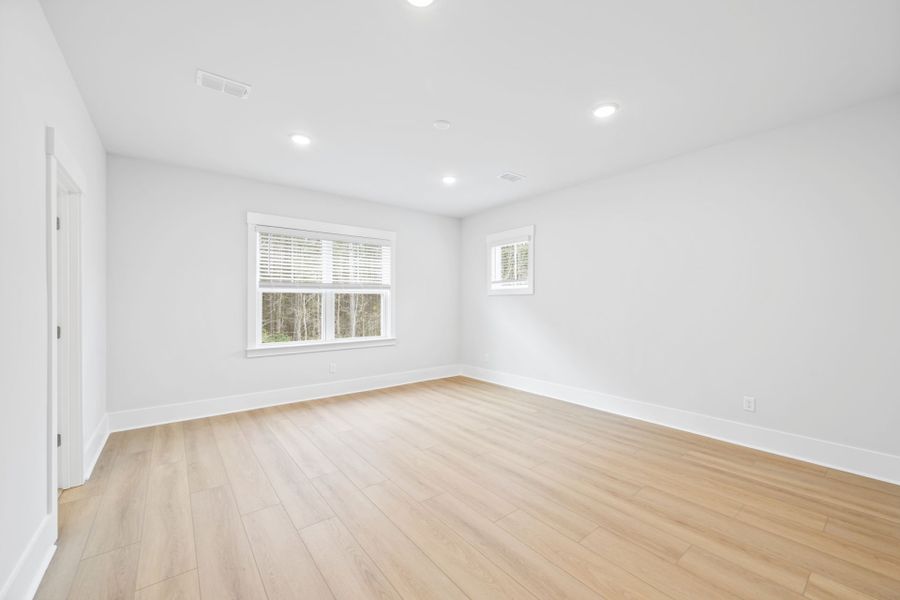 Spacious, unfurnished interior of a new home in Nexton, Summerville (Image 50).