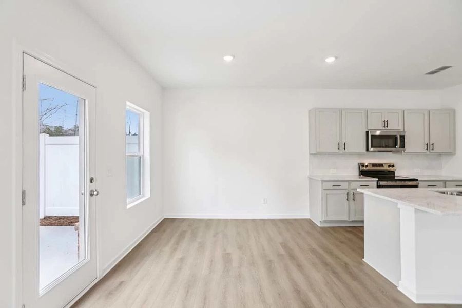 Sample Photo: Breakfast Nook Sample Photo: Breakfast Nook