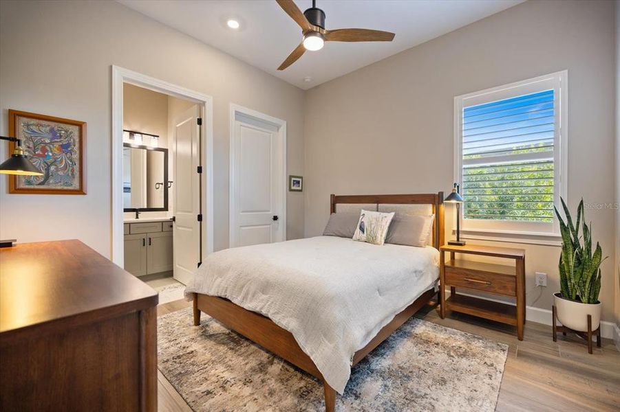 Furnished interior view inside a new home in , Englewood (Image 48).