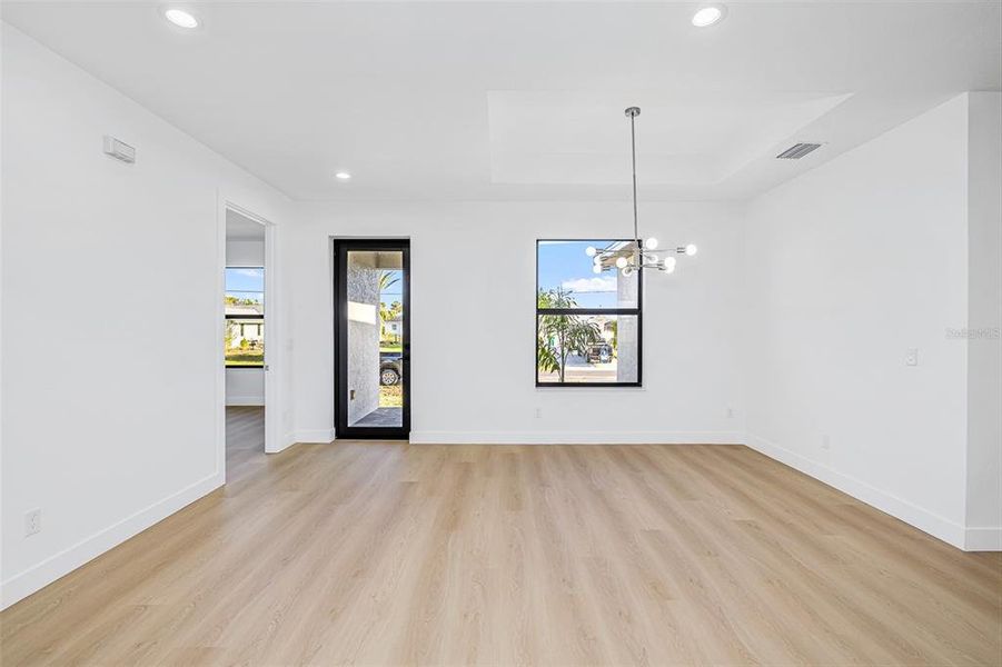 Spacious, unfurnished interior of a new home in , Rotonda West (Image 33).