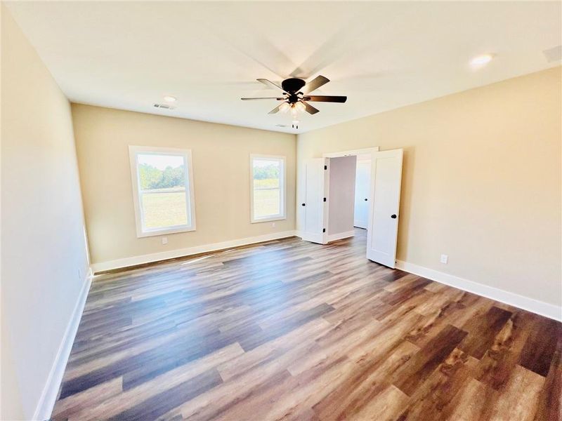 Spacious, unfurnished interior of a new home in , Cartersville (Image 25). Spacious, unfurnished interior of a new home in , Cartersville (Image 25).