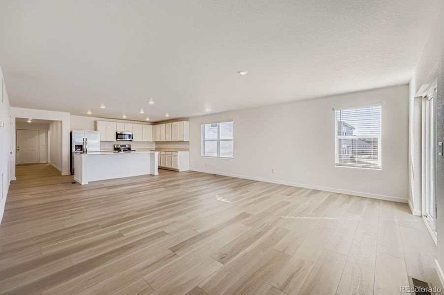 Spacious, unfurnished interior of a new home in Percheron: The Camden Collection, Colorado Springs (Image 8).