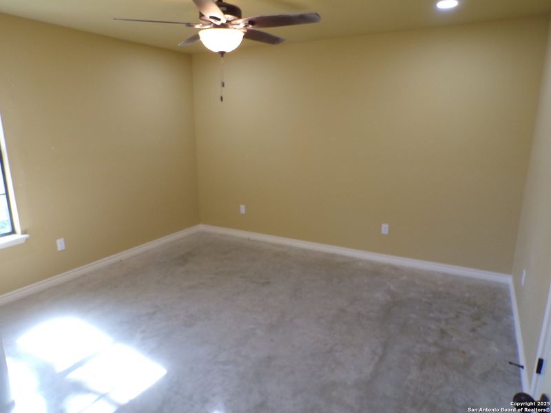 Spacious, unfurnished interior of a new home in , Uvalde (Image 5). Spacious, unfurnished interior of a new home in , Uvalde (Image 5).