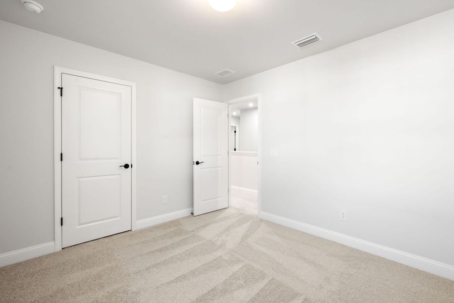 Spacious, unfurnished interior of a new home in Salem Bay, Beaufort (Image 19).