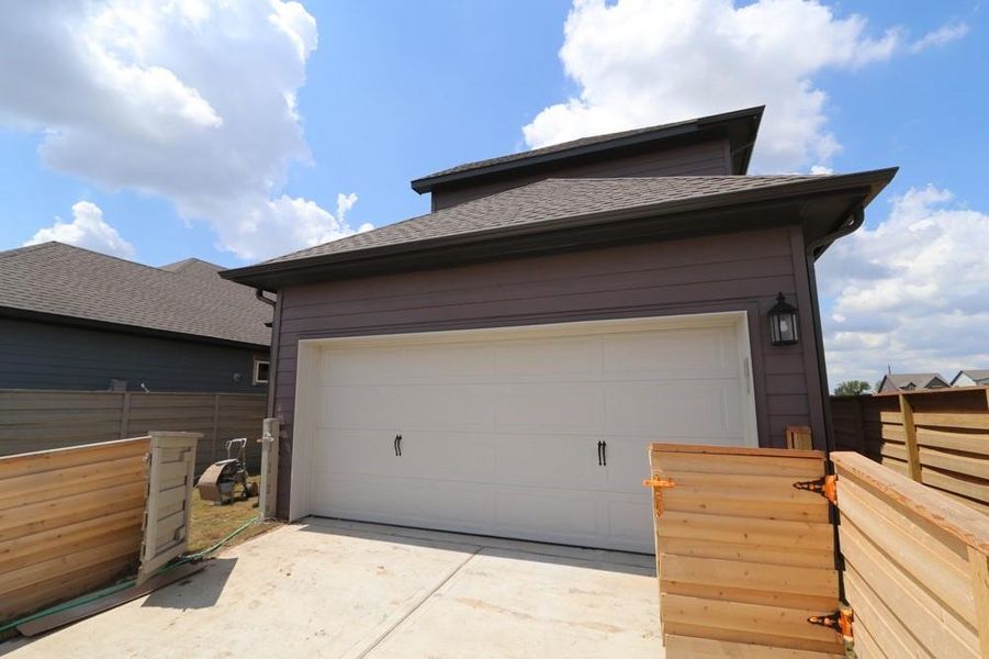 Welcome to The Hewlett by David Weekley Homes. **HOME ESTIMATED TO BE COMPLETE AUGUST 2025** Welcome to The Hewlett by David Weekley Homes. **HOME ESTIMATED TO BE COMPLETE AUGUST 2025**