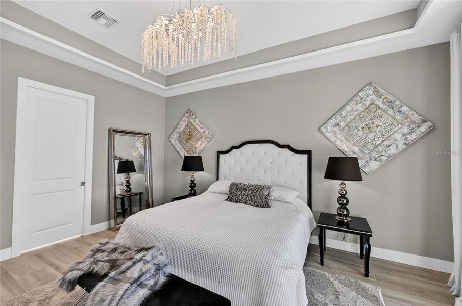 Furnished interior view inside a new home in , Sarasota (Image 33).