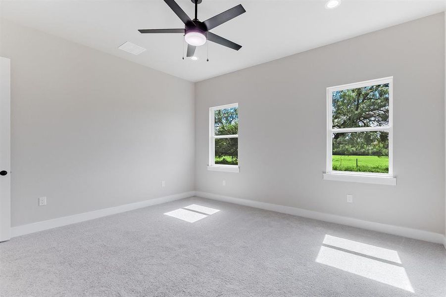Spacious, unfurnished interior of a new home in , Marble Falls (Image 13).