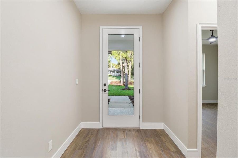 Spacious, unfurnished interior of a new home in , Dunnellon (Image 16).