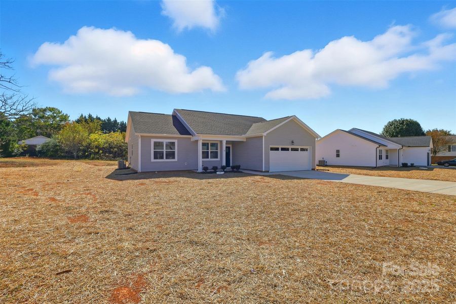 Exterior details and patio area of a home in , Granite Falls (Image 23).