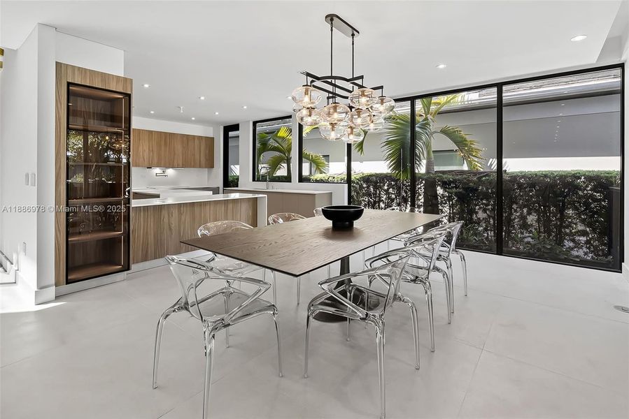 Furnished interior view inside a new home in , Fort Lauderdale (Image 10).