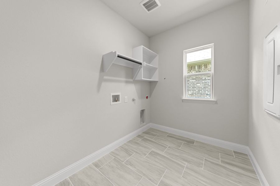 Spacious, unfurnished interior of a new home in Elevon, Lavon (Image 23).