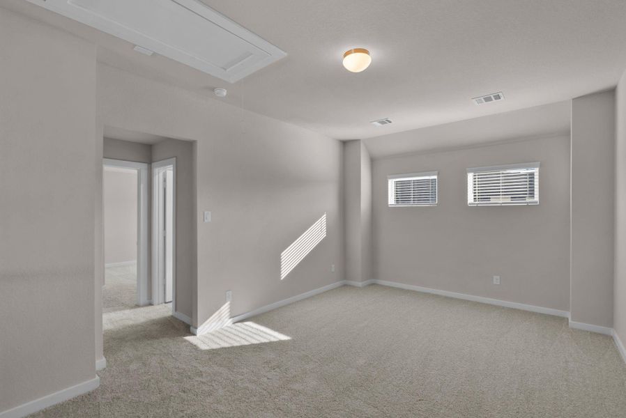 Spacious, unfurnished interior of a new home in Morton Creek Ranch, Katy (Image 19).