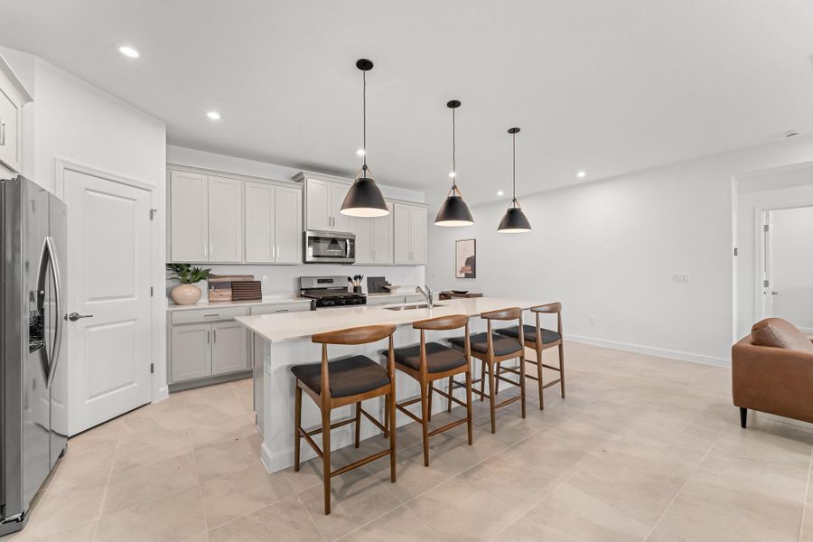 Spacious, unfurnished interior of a new home in Tradition - Cadence, Port St. Lucie (Image 10).