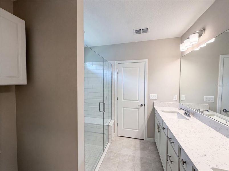 Furnished interior view inside a new home in Del Webb Stone Creek, Ocala (Image 11).