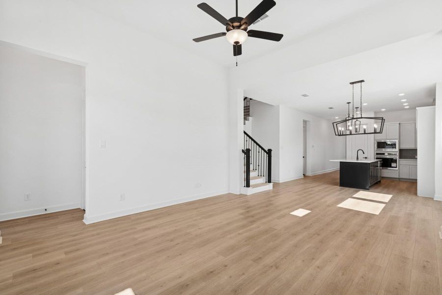 Spacious, unfurnished interior of a new home in ARTAVIA 45' Homesites, Conroe (Image 16).