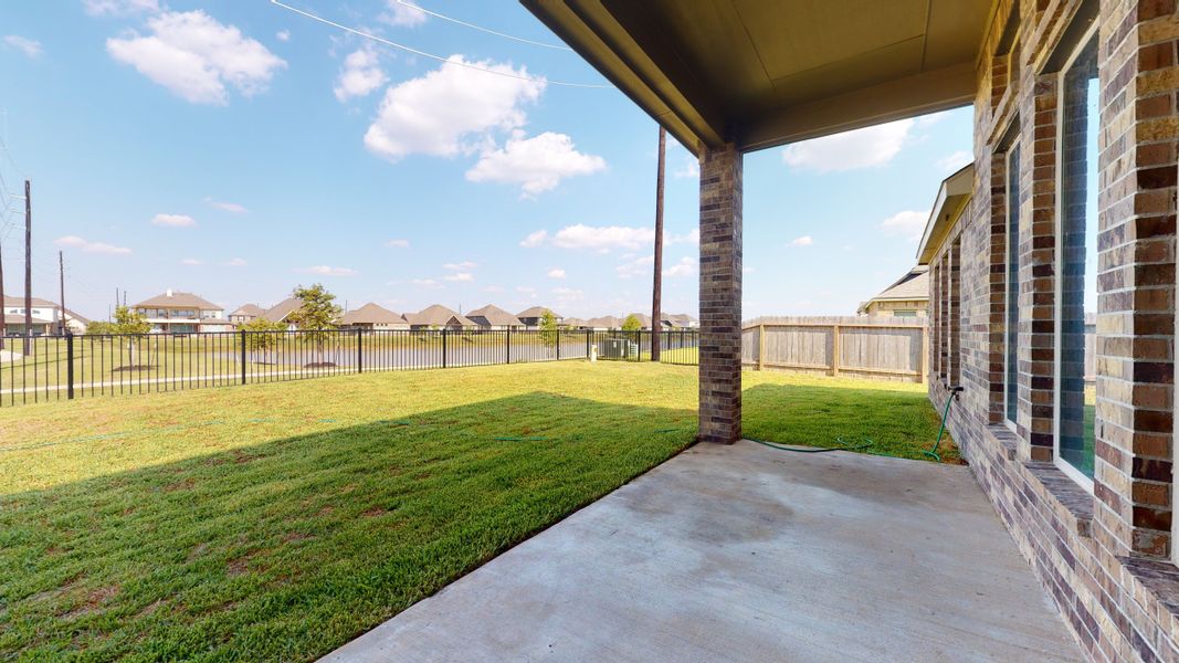 Representative exterior details of a home built from the Floor Plan 3256 by Colina Homes in Grand Magnolia, Magnolia (Image 3).