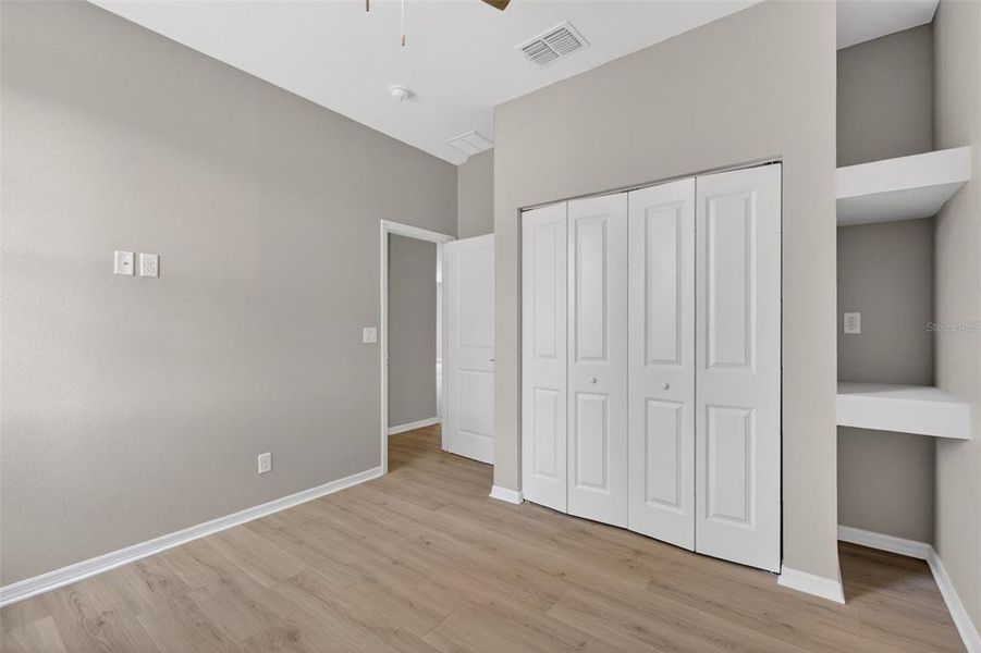 Spacious, unfurnished interior of a new home in , Umatilla (Image 22).