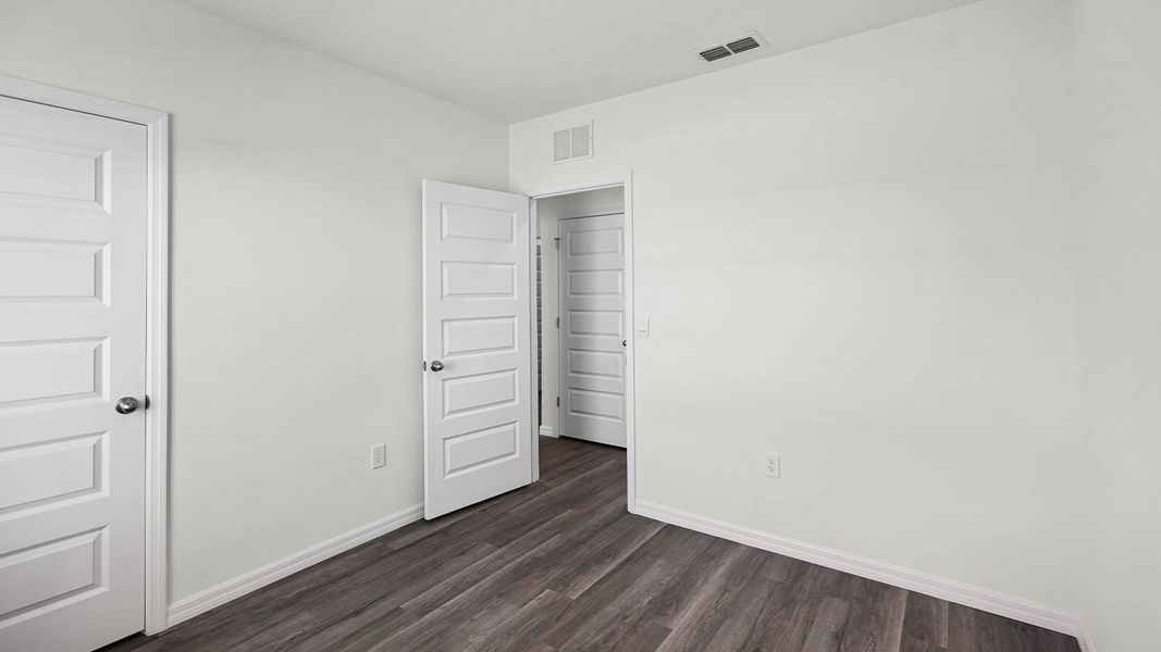 Spacious, unfurnished interior of a new home in Harmony at Lake Eloise, Winter Haven (Image 22).