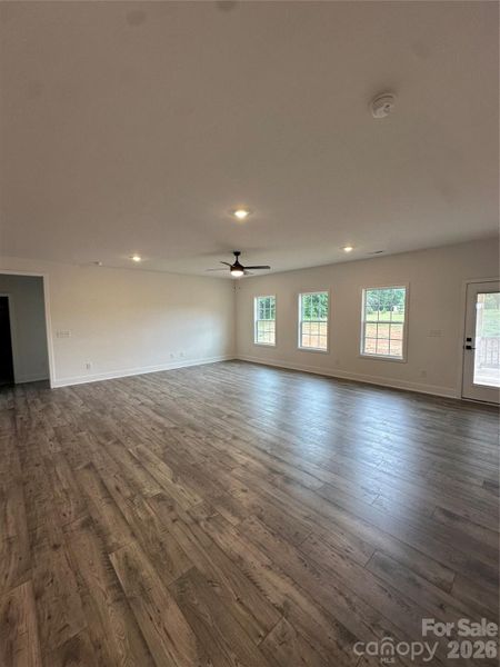 Spacious, unfurnished interior of a new home in Cardiff Glyn, Catawba (Image 15). Spacious, unfurnished interior of a new home in Cardiff Glyn, Catawba (Image 15).