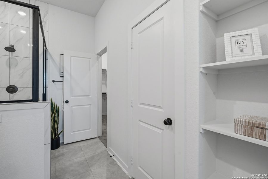 Furnished interior view inside a new home in The Crossvine – Garden Homes, Schertz (Image 16). Furnished interior view inside a new home in The Crossvine – Garden Homes, Schertz (Image 16).