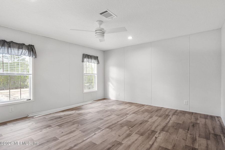 Spacious, unfurnished interior of a new home in , Hawthorne (Image 21).