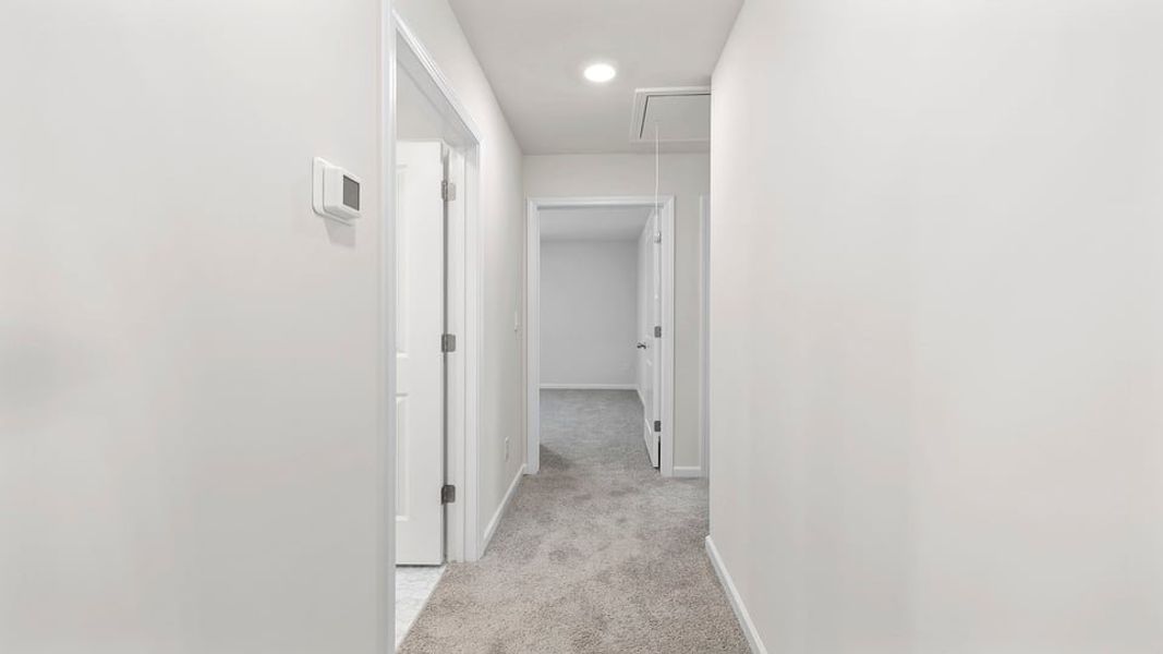 Spacious, unfurnished interior of a new home in Sherwood Gardens, Landrum (Image 30).