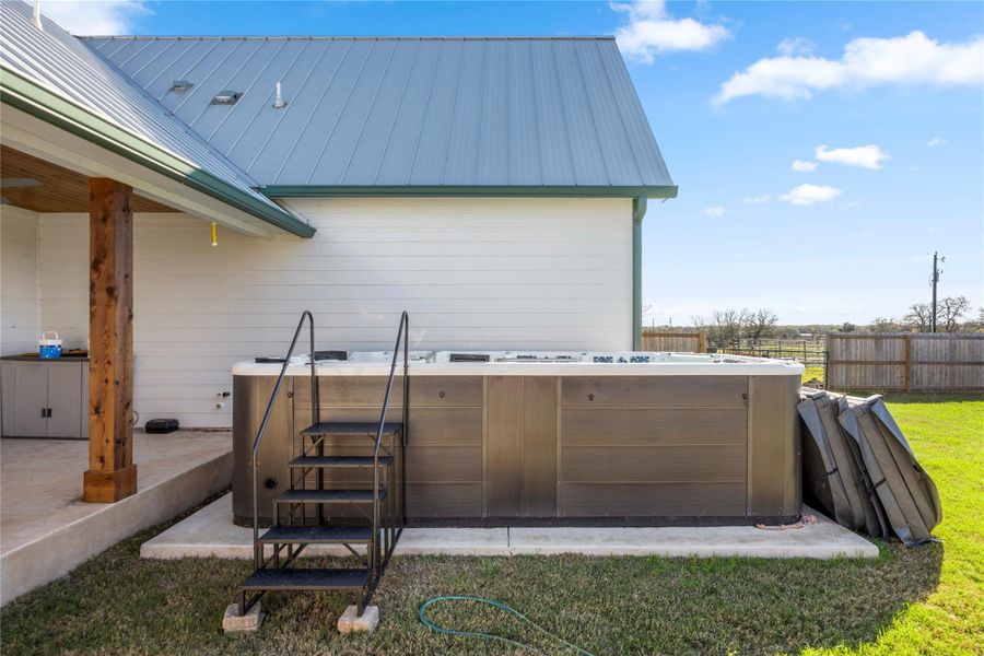 View of pool/hot tub
