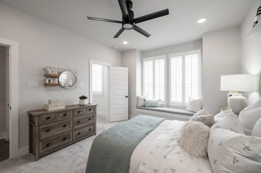 Furnished interior view inside a new home in Sienna 60’, Missouri City (Image 33). Furnished interior view inside a new home in Sienna 60’, Missouri City (Image 33).