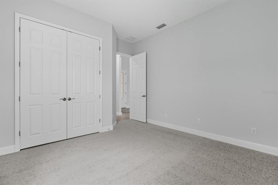 Spacious, unfurnished interior of a new home in Mirada, San Antonio (Image 17).
