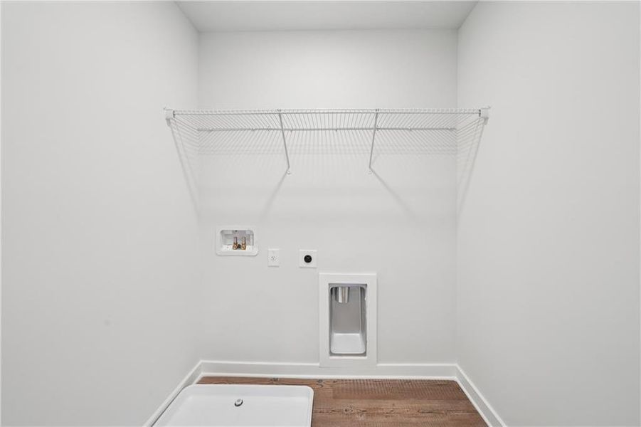 Spacious, unfurnished interior of a new home in Dove Lake, Grayson (Image 14).