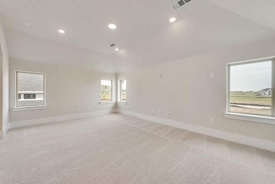 Spacious, unfurnished interior of a new home in Park Place, Prosper (Image 16).