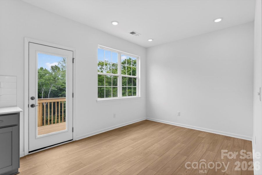 Spacious, unfurnished interior of a new home in Village of Waxhaw, Waxhaw (Image 7).
