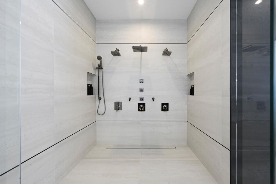 PRIMARY BATHROOM 2ND FLOOR