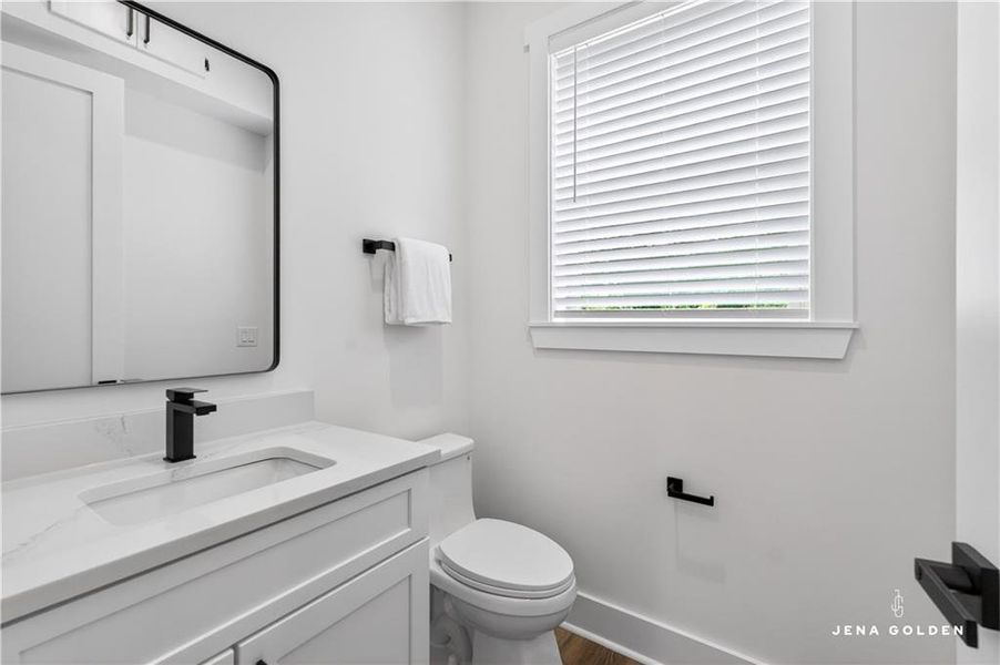 Furnished interior view inside a new home in , Dahlonega (Image 13).