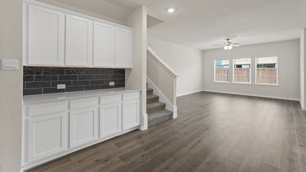 Furnished interior view inside a new home in Elevon, Lavon (Image 8).